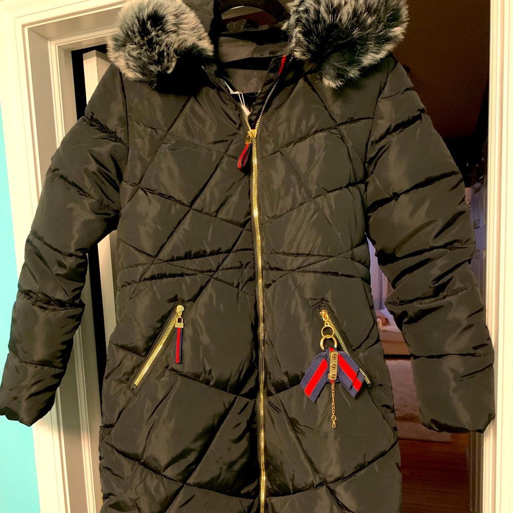 Design inspired winter midlength coat